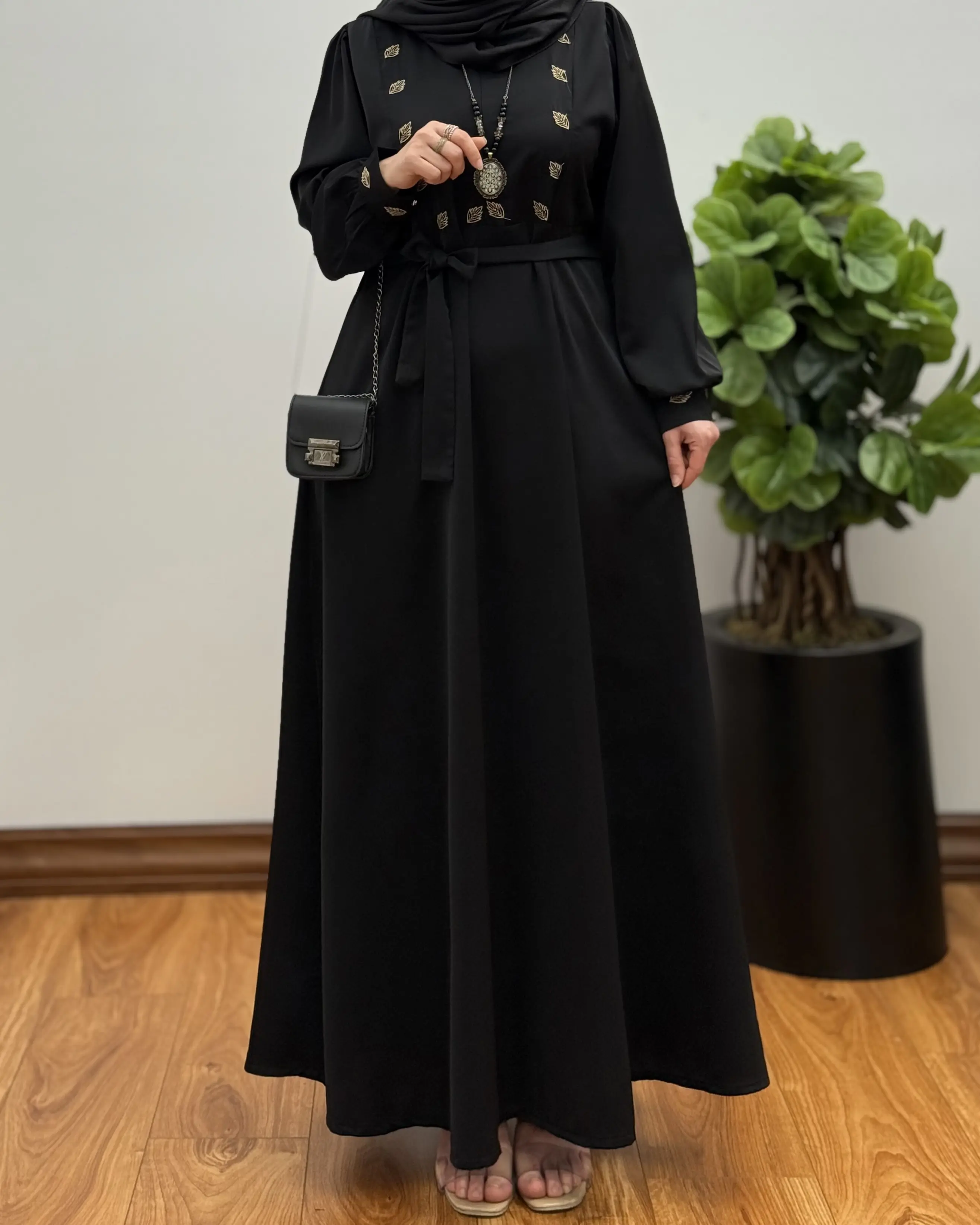 مانتو عبایی سوپر کلوش الیزه مدل برگی